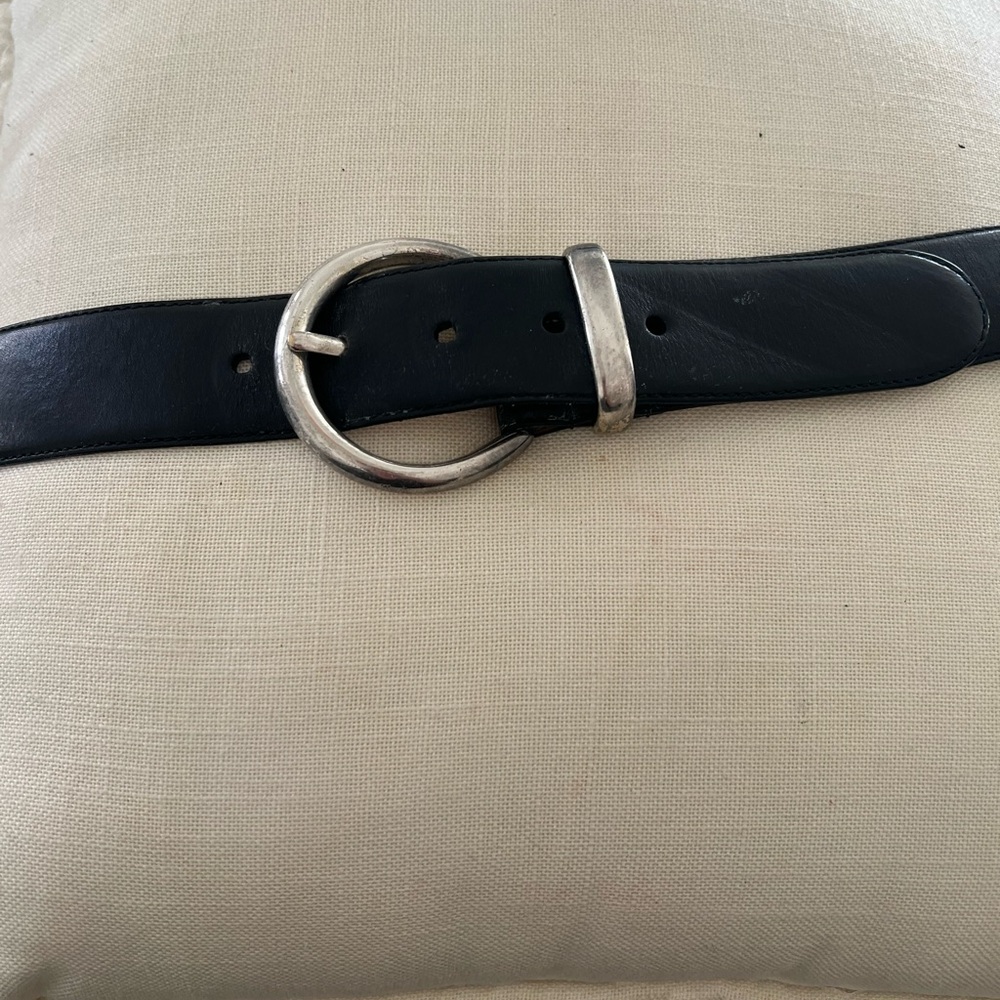 Fossil vtg Classic Black Leather Belt with Silver brass Buckle